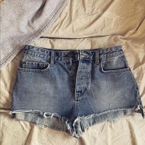 Amuse cheeky raw hem shorts